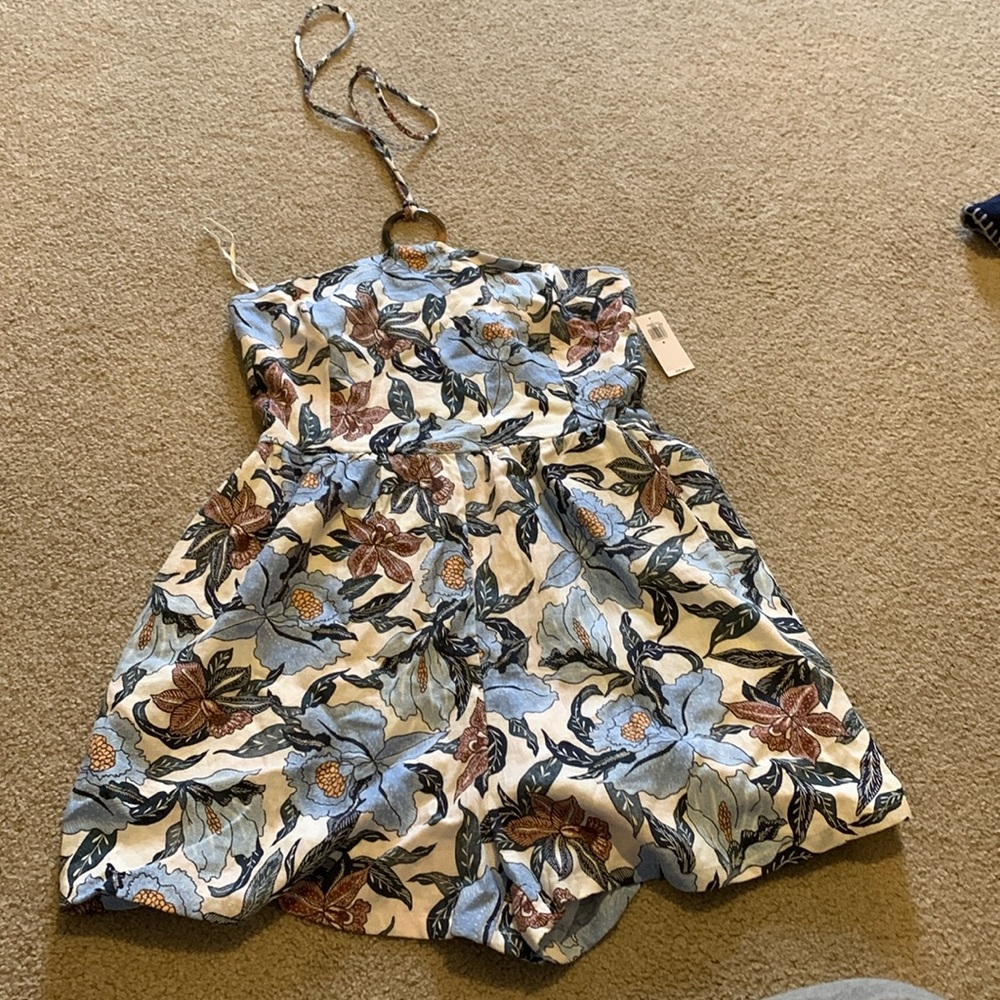 Old navy halter romper. Never worn and tags still attached
